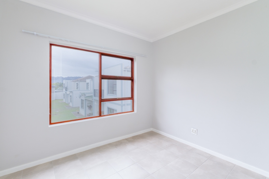 2 Bedroom Property for Sale in Twin Palms Western Cape